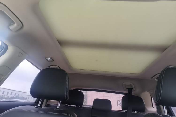 Used Geely Auto Emgrand X7 Sport 2016 1.8TD Automatic Smart Model Headliner