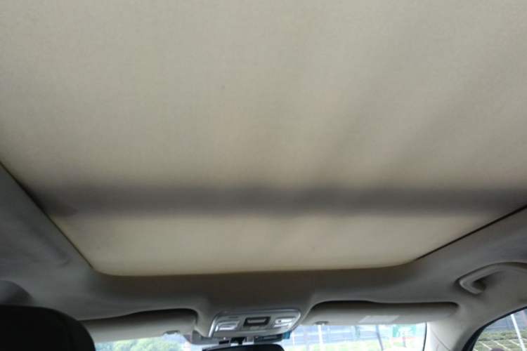 Used Geely Auto Emgrand X7 Sport 2016 2.0L Manual ZhiShang Version Headliner