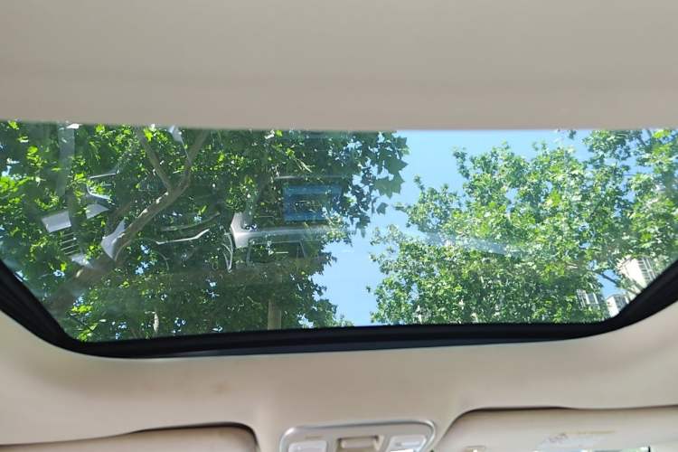 Used Geely Auto Emgrand X7 Sport 2016 2.0L Manual Smart Connect Version Headliner