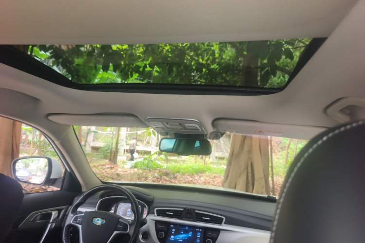 Used Geely Auto Emgrand X7 Sport 2016 1.8TD Automatic Smart Model Headliner