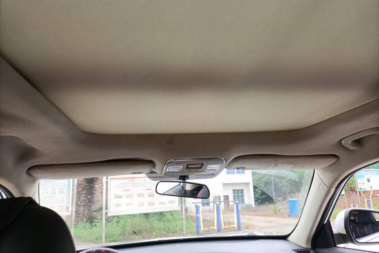 Used Geely Auto Emgrand X7 Sport 2016 2.0L Manual Smart Connect Version Headliner