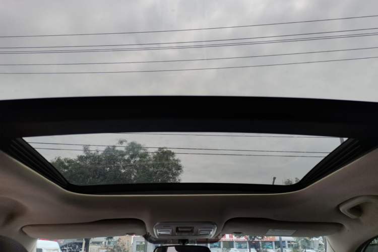 Used Geely Auto Emgrand X7 Sport 2016 1.8TD Automatic Smart Connectivity Version Headliner