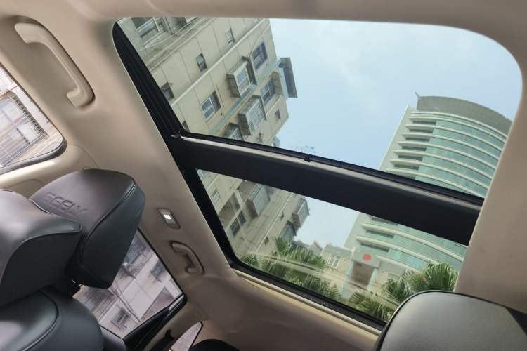Used Geely Auto Emgrand X7 Sport 2016 1.8TD Automatic Smart Connectivity Version Headliner