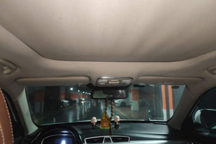 Used Geely Auto Emgrand X7 Sport 2016 1.8TD Automatic ZhiZun Version Headliner