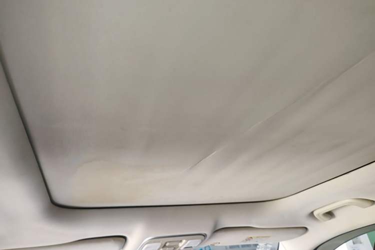 Used Geely Auto Emgrand X7 Sport 2016 1.8TD Automatic Smart Connectivity Version Headliner