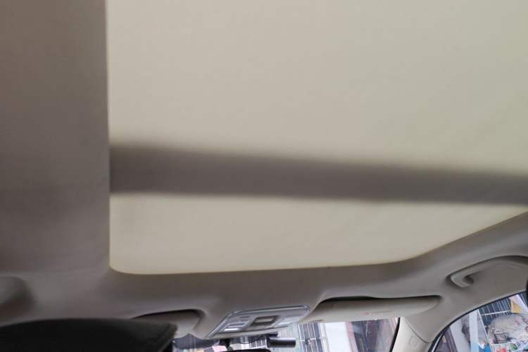 Used Geely Auto Emgrand X7 Sport 2016 1.8TD Automatic Smart Connectivity Version Headliner