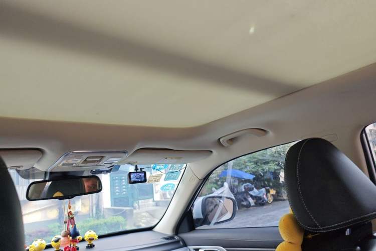 Used Geely Auto Emgrand X7 Sport 2016 1.8TD Automatic Smart Model Headliner