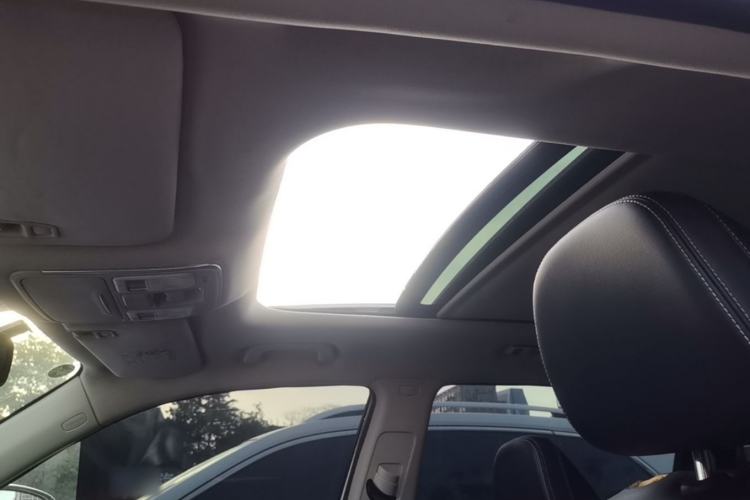 Used Geely Auto Emgrand X7 Sport 2016 1.8TD Automatic Smart Model Headliner