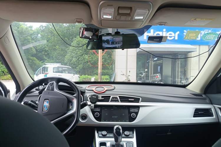 Used Geely Auto Emgrand X7 Sport 2016 1.8TD Automatic Smart Connectivity Version Headliner