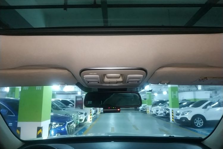 Used Geely Auto Emgrand X7 Sport 2016 1.8TD Automatic Smart Model Headliner