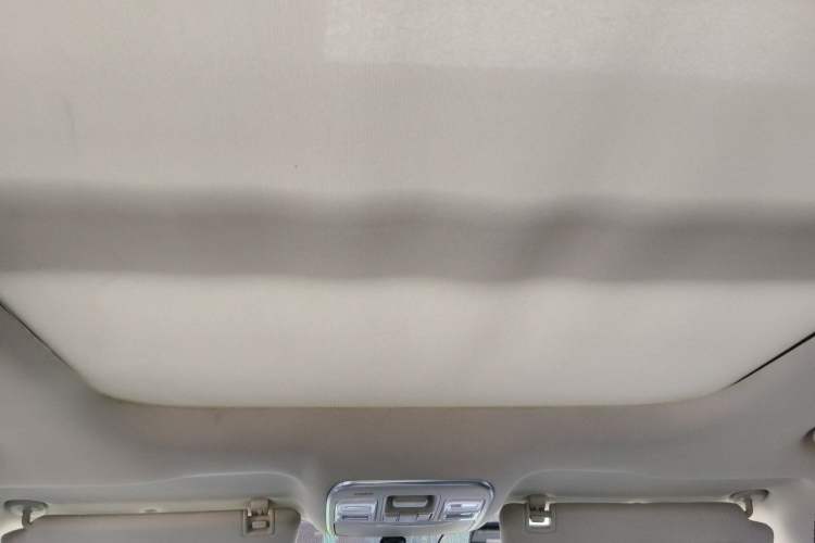 Used Geely Auto Emgrand X7 Sport 2016 2.0L Manual ZhiShang Version Headliner