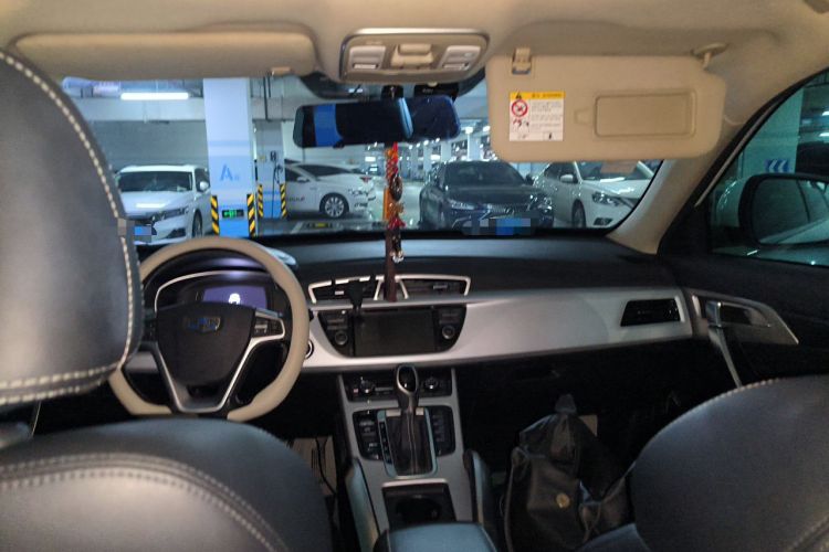 Used Geely Auto Emgrand X7 Sport 2016 1.8TD Automatic Smart Connectivity Version Headliner