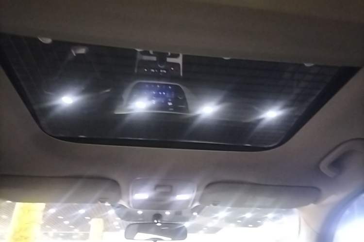 Used Geely Auto Emgrand X7 Sport 2016 1.8TD Automatic ZhiShang Model Headliner