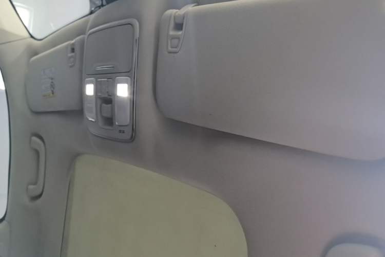 Used Geely Auto Emgrand X7 Sport 2016 1.8TD Automatic ZhiZun Version Headliner