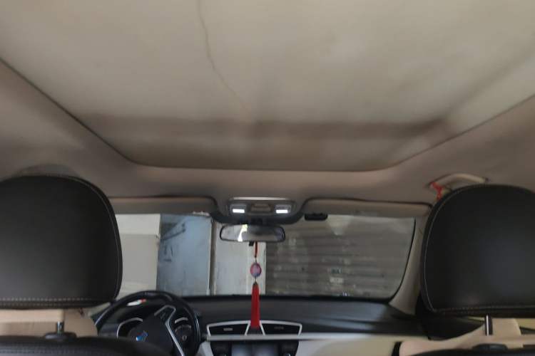 Used Geely Auto Emgrand X7 Sport 2016 1.8TD Automatic ZhiShang Model Headliner