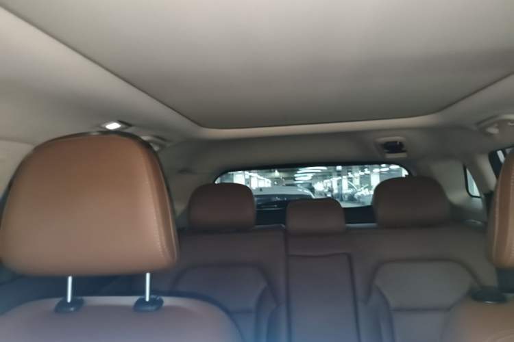 Used Geely Auto Emgrand X7 Sport 2016 1.8TD Automatic ZhiZun Version Headliner