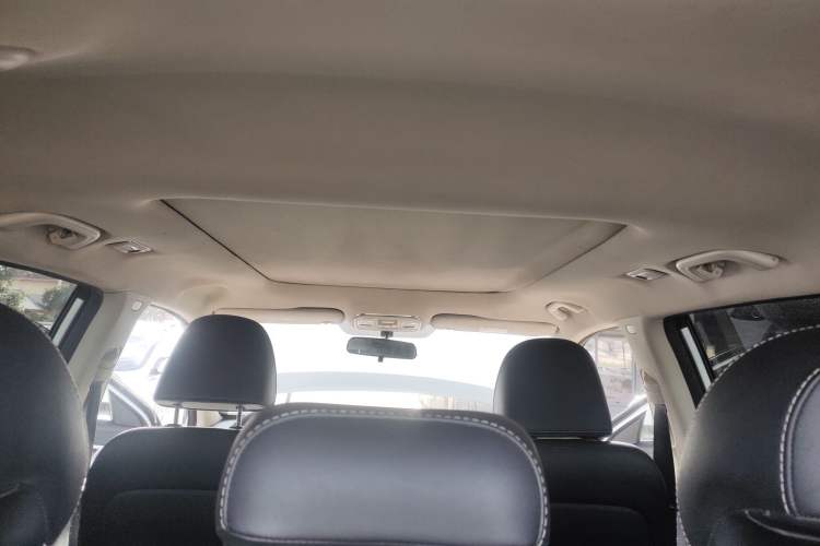 Used Geely Auto Emgrand X7 Sport 2016 2.0L Manual Smart Connect Version Headliner