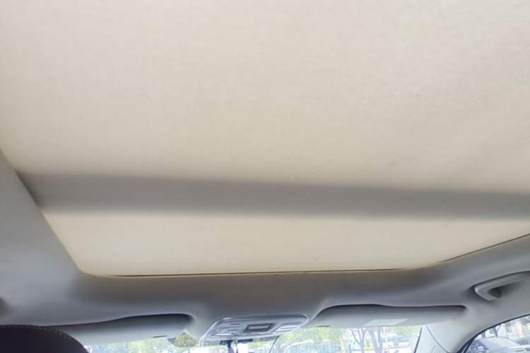 Used Geely Auto Emgrand X7 Sport 2016 1.8TD Automatic Smart Connectivity Version Headliner
