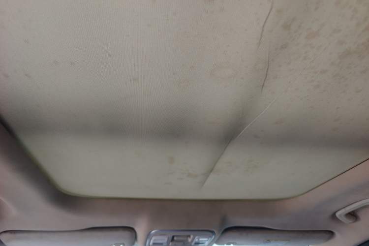 Used Geely Auto Emgrand X7 Sport 2016 1.8TD Automatic Smart Connectivity Version Headliner