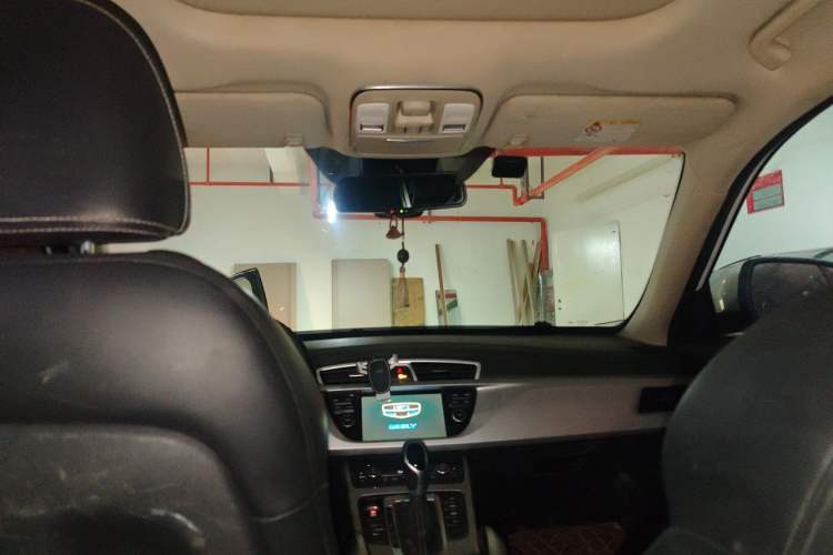 Used Geely Auto Emgrand X7 Sport 2016 1.8TD Automatic Smart Model Headliner