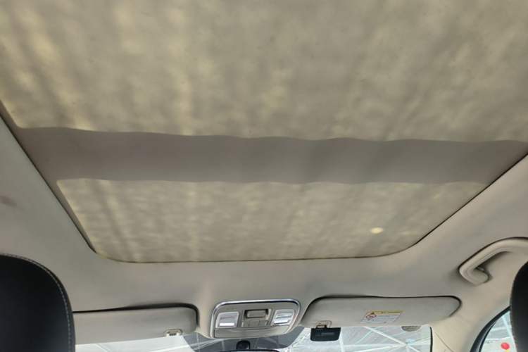 Used Geely Auto Emgrand X7 Sport 2016 2.0L Manual ZhiShang Version Headliner