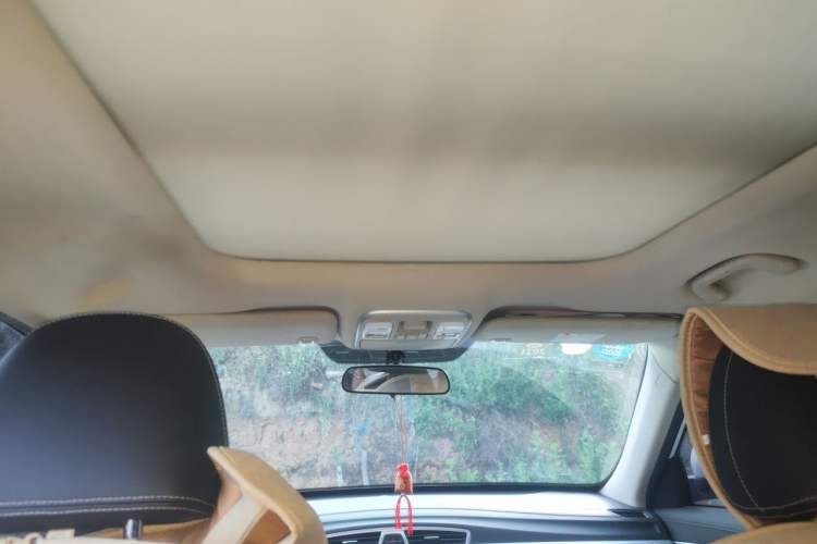 Used Geely Auto Emgrand X7 Sport 2016 2.0L Manual Smart Connect Version Headliner