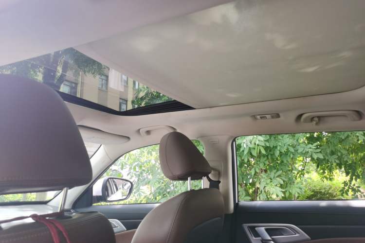 Used Geely Auto Emgrand X7 Sport 2016 1.8TD Automatic ZhiZun Version Headliner