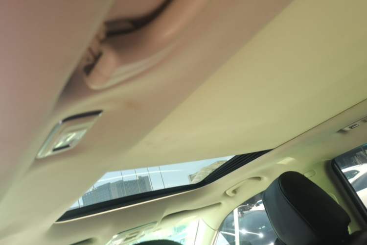 Used Geely Auto Emgrand X7 Sport 2016 1.8TD Automatic ZhiShang Model Headliner