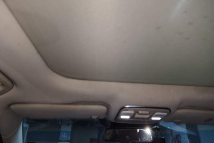 Used Geely Auto Emgrand X7 Sport 2016 1.8TD Automatic All-Wheel-Drive ZhiZun Edition Headliner
