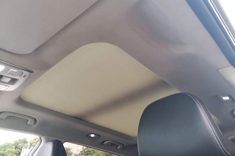 Used Geely Auto Emgrand X7 Sport 2016 1.8TD Automatic Smart Connectivity Version Headliner