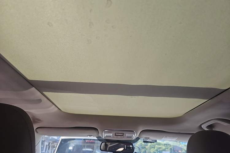 Used Geely Auto Emgrand X7 Sport 2016 1.8TD Automatic ZhiZun Version Headliner