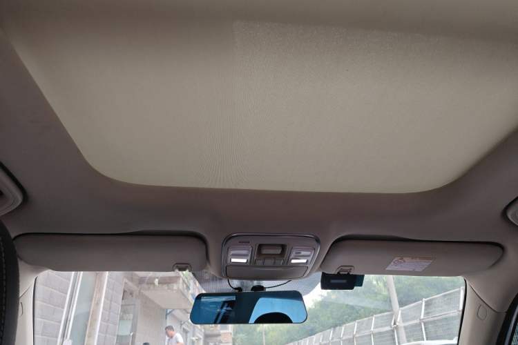 Used Geely Auto Emgrand X7 Sport 2016 1.8TD Automatic ZhiShang Model Headliner