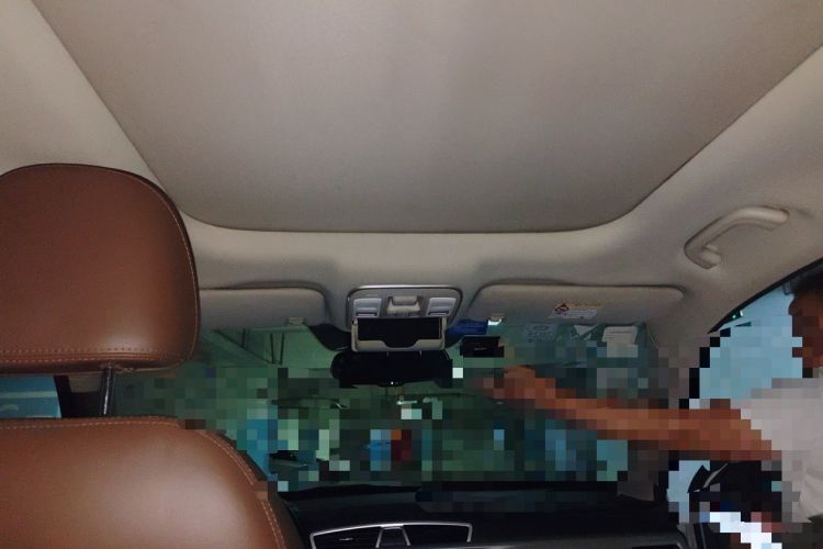 Used Geely Auto Emgrand X7 Sport 2016 1.8TD Automatic Smart Connectivity Version Headliner