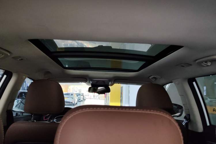 Used Geely Auto Emgrand X7 Sport 2016 1.8TD Automatic ZhiZun Version Headliner