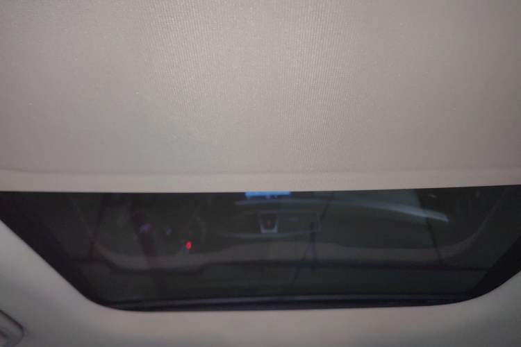 Used Geely Auto Emgrand X7 Sport 2016 1.8TD Automatic Smart Model Headliner
