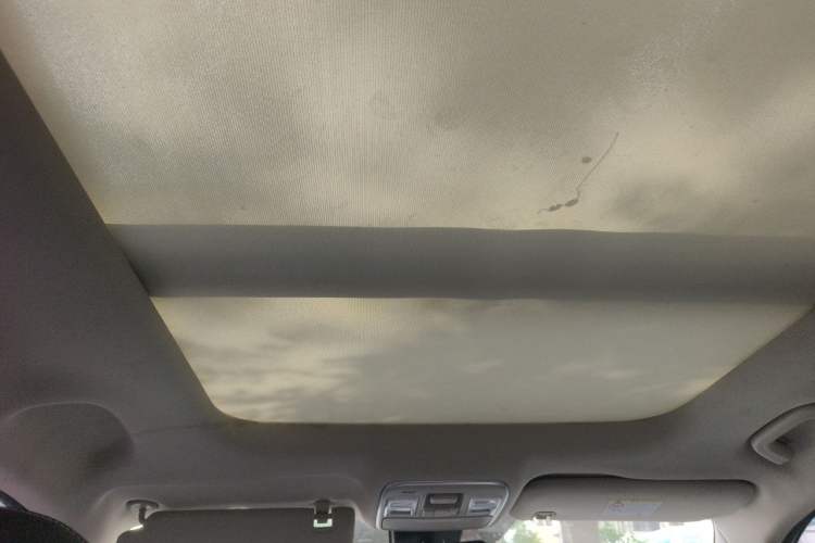 Used Geely Auto Emgrand X7 Sport 2016 1.8TD Automatic Smart Model Headliner
