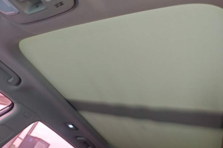 Used Geely Auto Emgrand X7 Sport 2016 1.8TD Automatic Smart Model Headliner