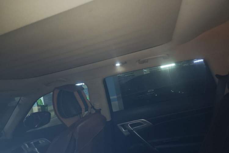 Used Geely Auto Emgrand X7 Sport 2016 1.8TD Automatic ZhiShang Model Headliner