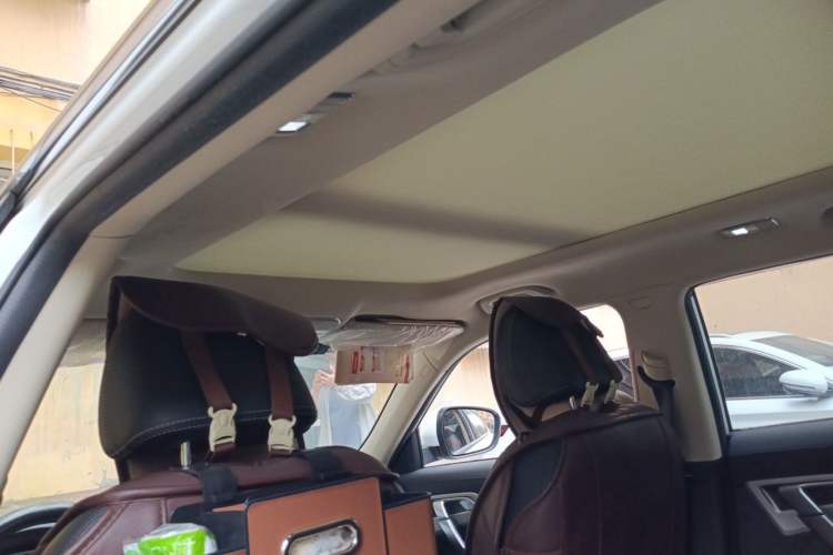 Used Geely Auto Emgrand X7 Sport 2016 2.0L Manual Smart Connect Version Headliner