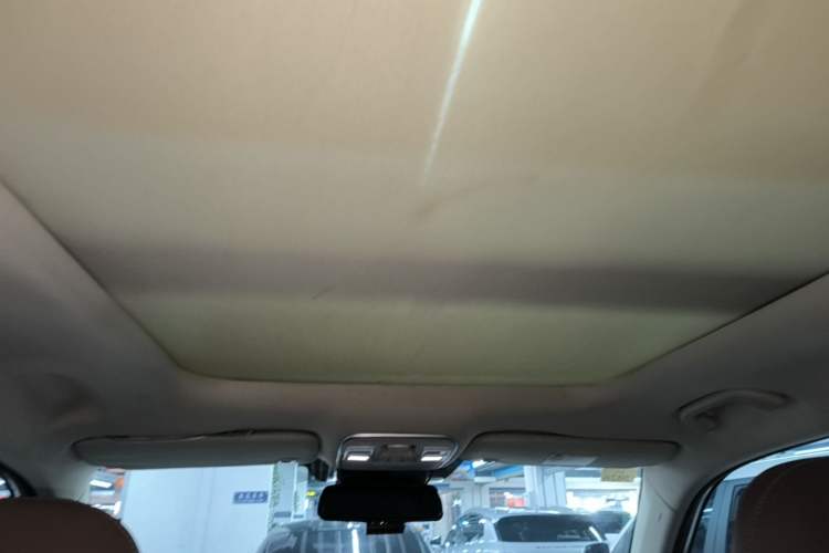 Used Geely Auto Emgrand X7 Sport 2016 1.8TD Automatic ZhiZun Version Headliner