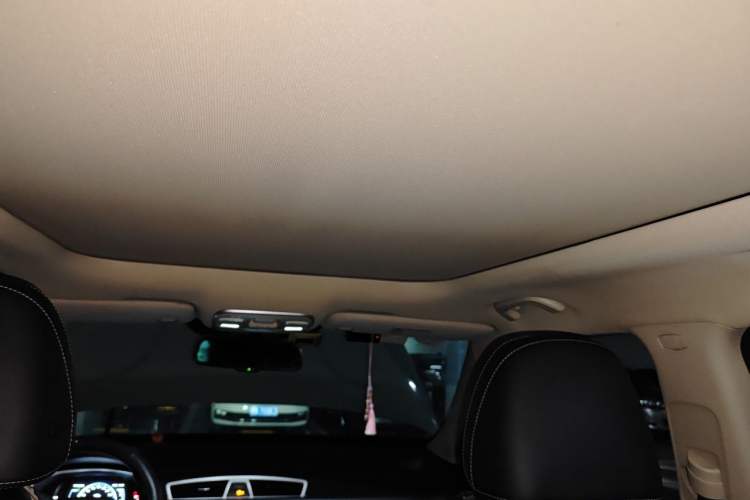 Used Geely Auto Emgrand X7 Sport 2016 1.8TD Automatic Smart Model Headliner