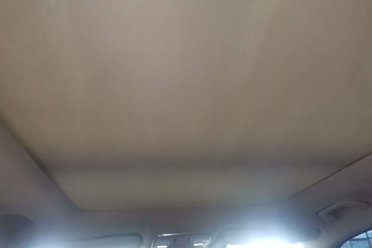 Used Geely Auto Emgrand X7 Sport 2016 1.8TD Automatic All-Wheel-Drive ZhiZun Edition Headliner