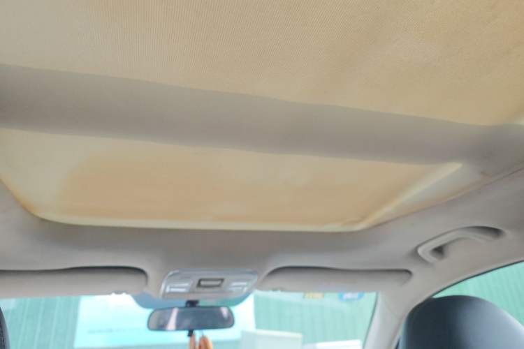 Used Geely Auto Emgrand X7 Sport 2016 2.0L Manual ZhiShang Version Headliner