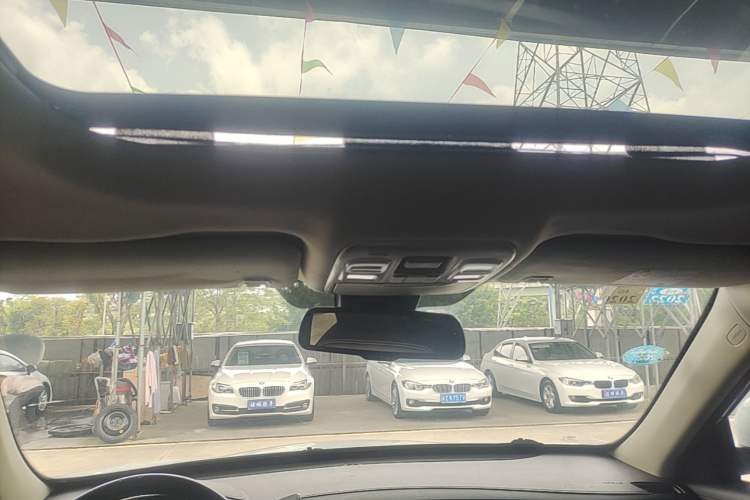Used Geely Auto Emgrand X7 Sport 2016 1.8TD Automatic Smart Model Headliner