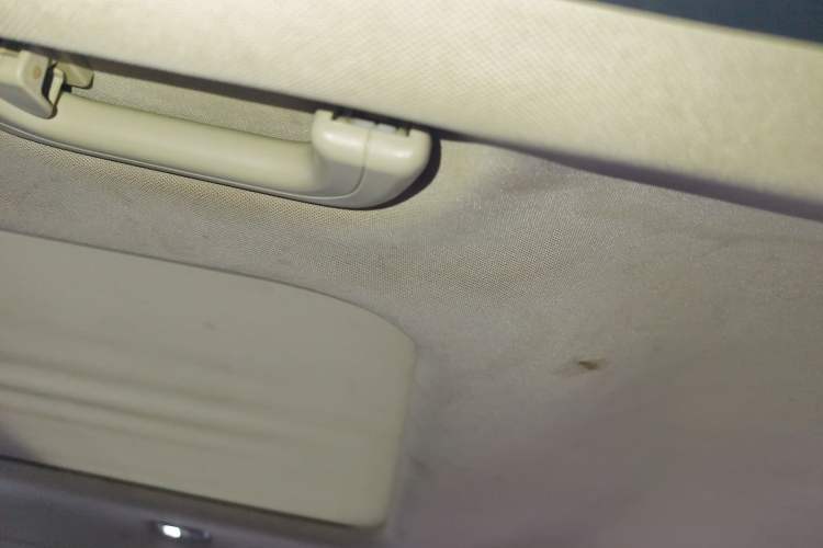Used Geely Auto Emgrand X7 Sport 2016 2.0L Manual Smart Connect Version Headliner