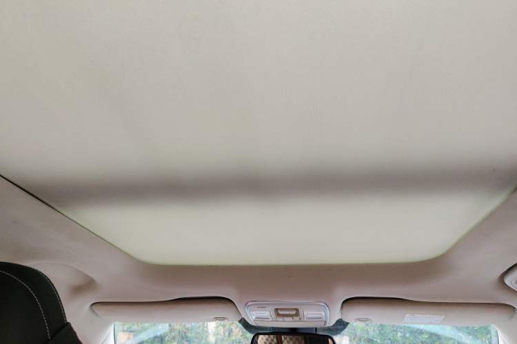 Used Geely Auto Emgrand X7 Sport 2016 1.8TD Automatic Smart Model Headliner