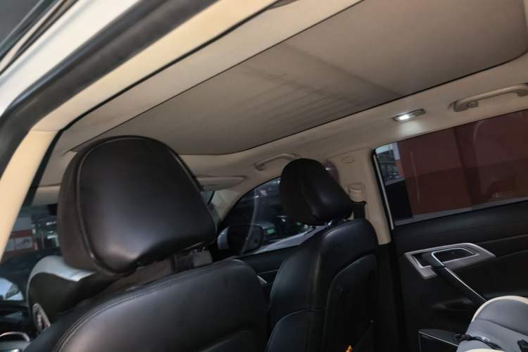 Used Geely Auto Emgrand X7 Sport 2016 1.8TD Automatic ZhiShang Model Headliner
