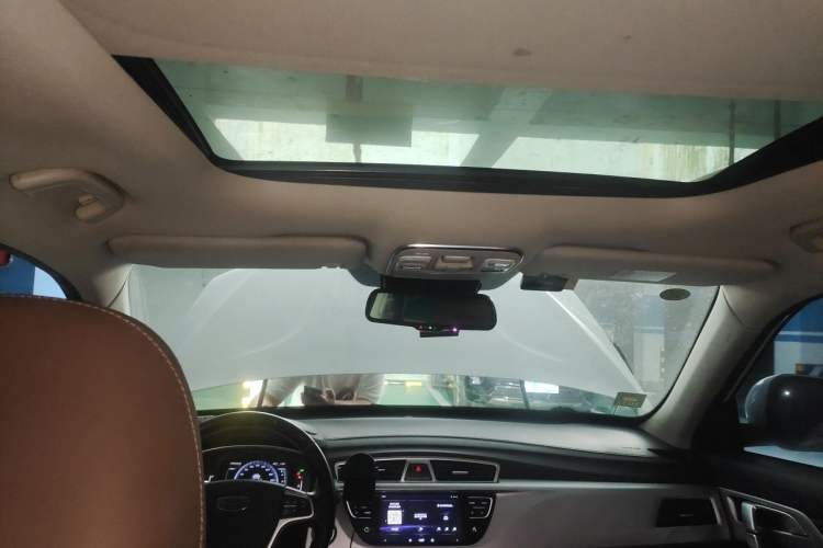 Used Geely Auto Emgrand X7 Sport 2016 1.8TD Automatic ZhiZun Version Headliner