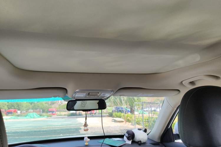 Used Geely Auto Emgrand X7 Sport 2016 1.8TD Automatic Smart Model Headliner