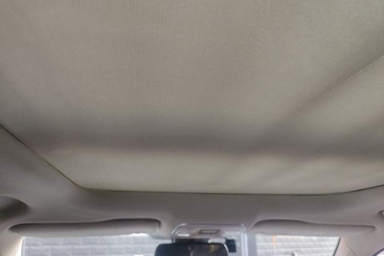 Used Geely Auto Emgrand X7 Sport 2016 1.8TD Automatic Smart Model Headliner